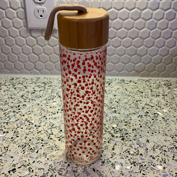 The Pioneer Woman Other - Gently used Pioneer Woman glass water bottle 🌺